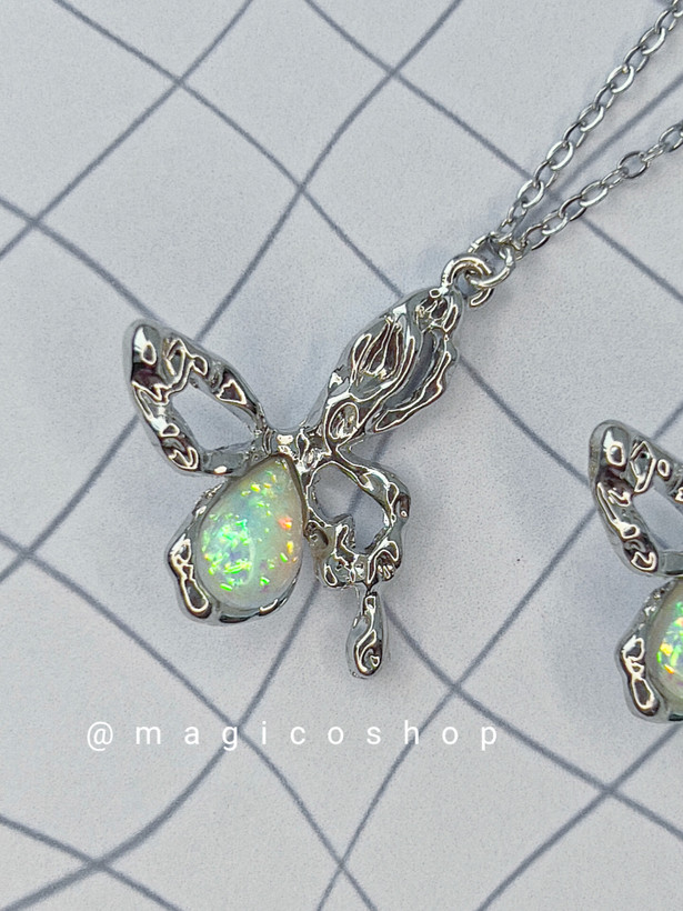 گردنبند دخترانه مدل پروانه