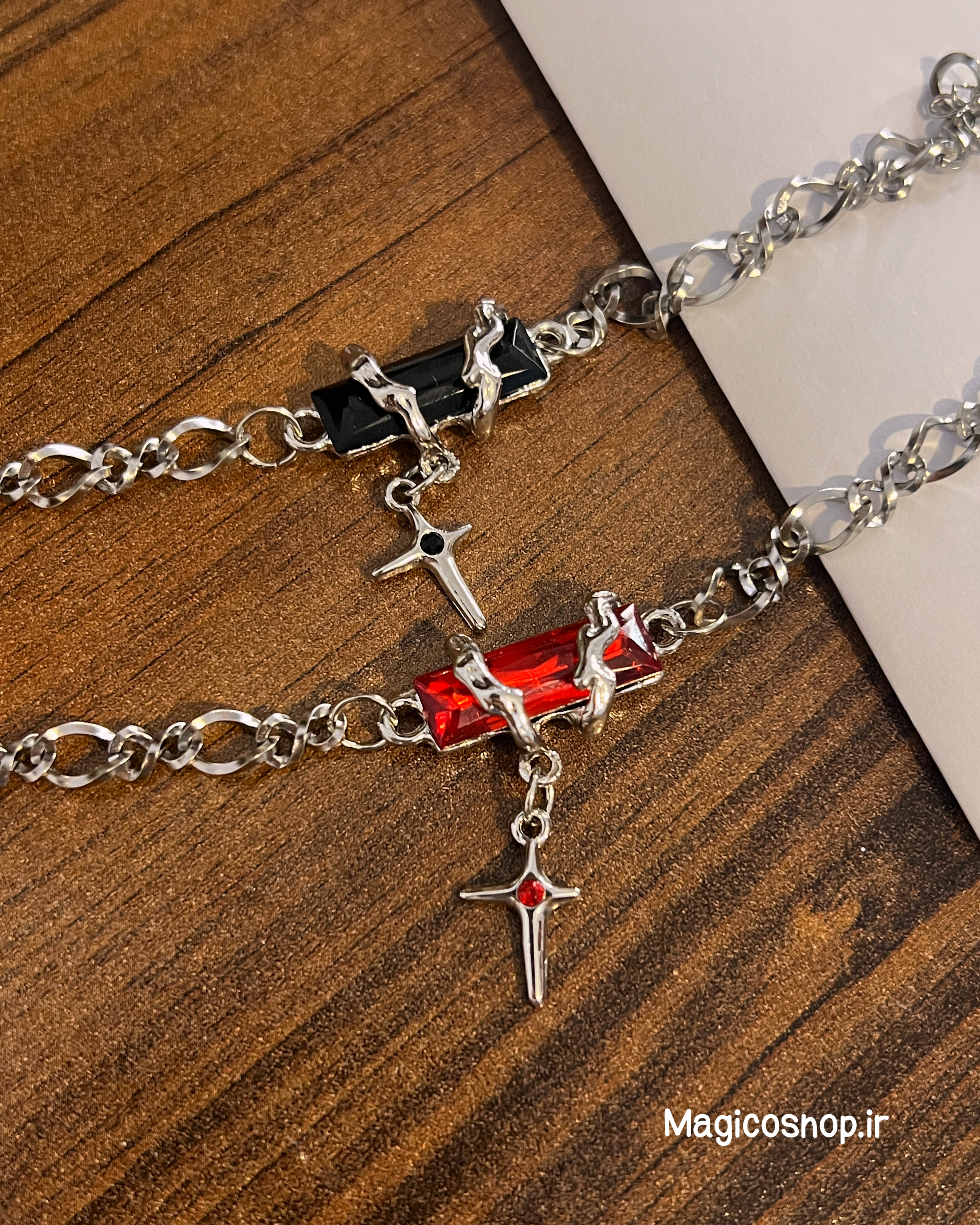 دستبند کراس نگین‌دار ✝️